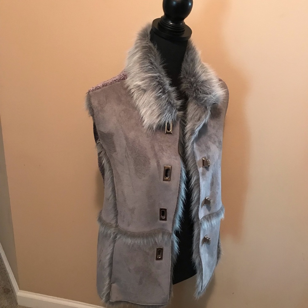 Lisa International: Gray suede and sweater knit vest